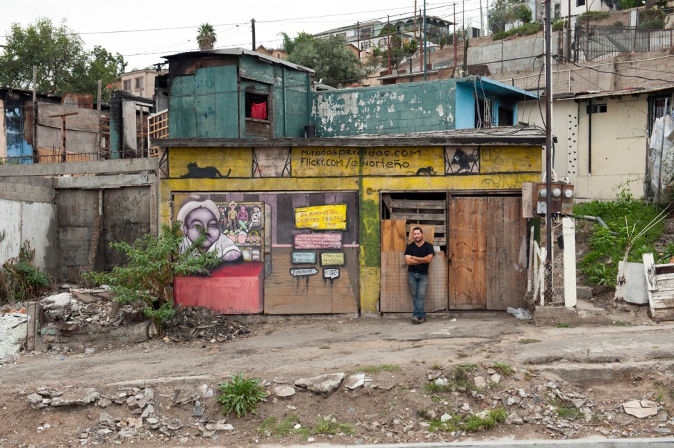 Artist Alonso Delgadillo in Tijuana © Stefan Falke www.stefanfalke.com